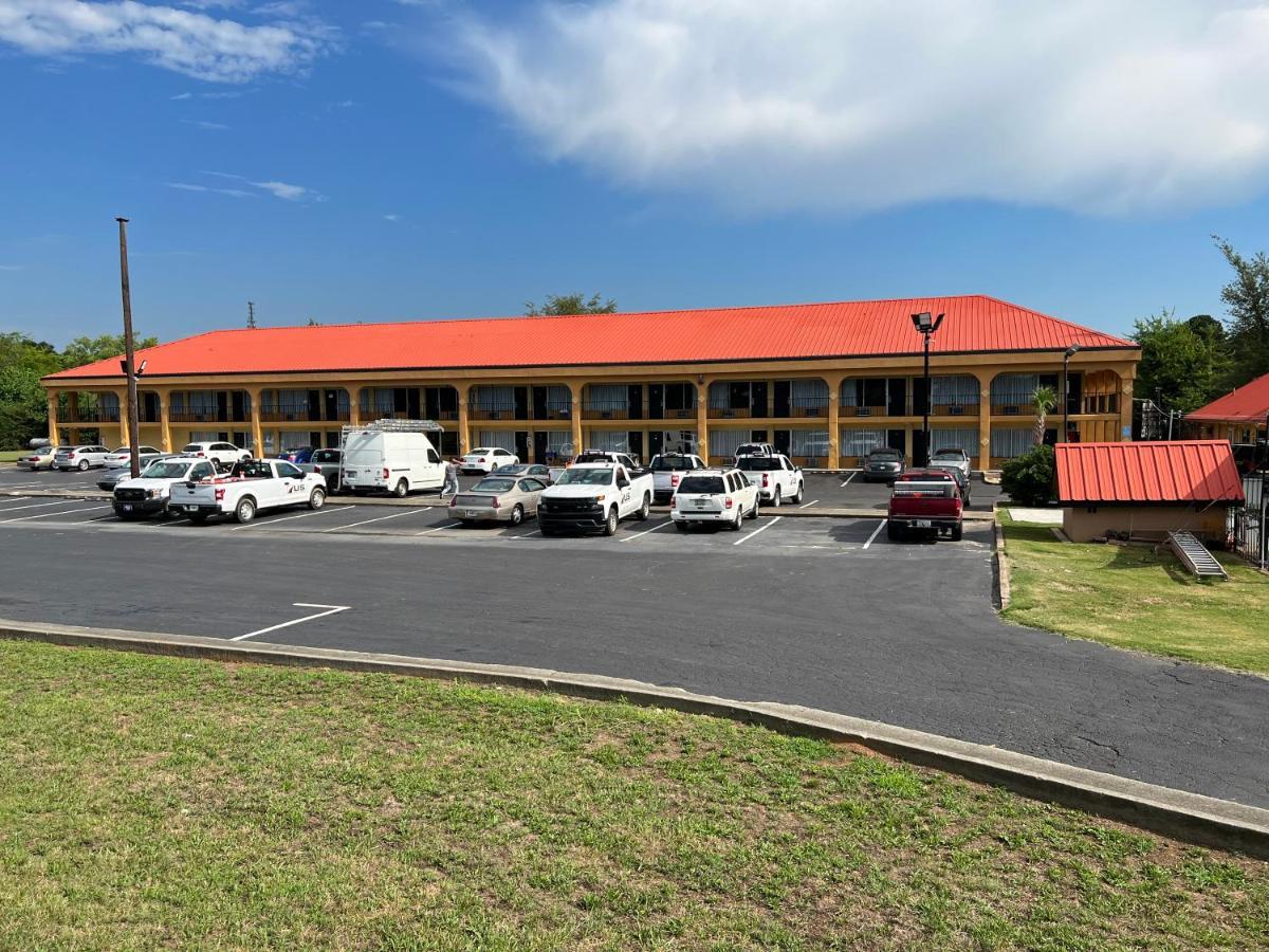 Country Hearth Inn & Suites Cartersville Extérieur photo