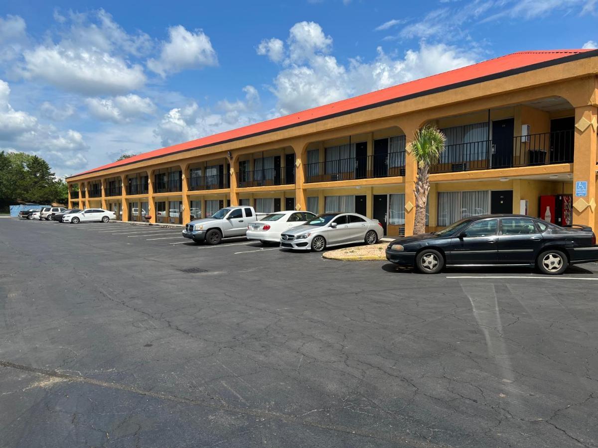 Country Hearth Inn & Suites Cartersville Extérieur photo